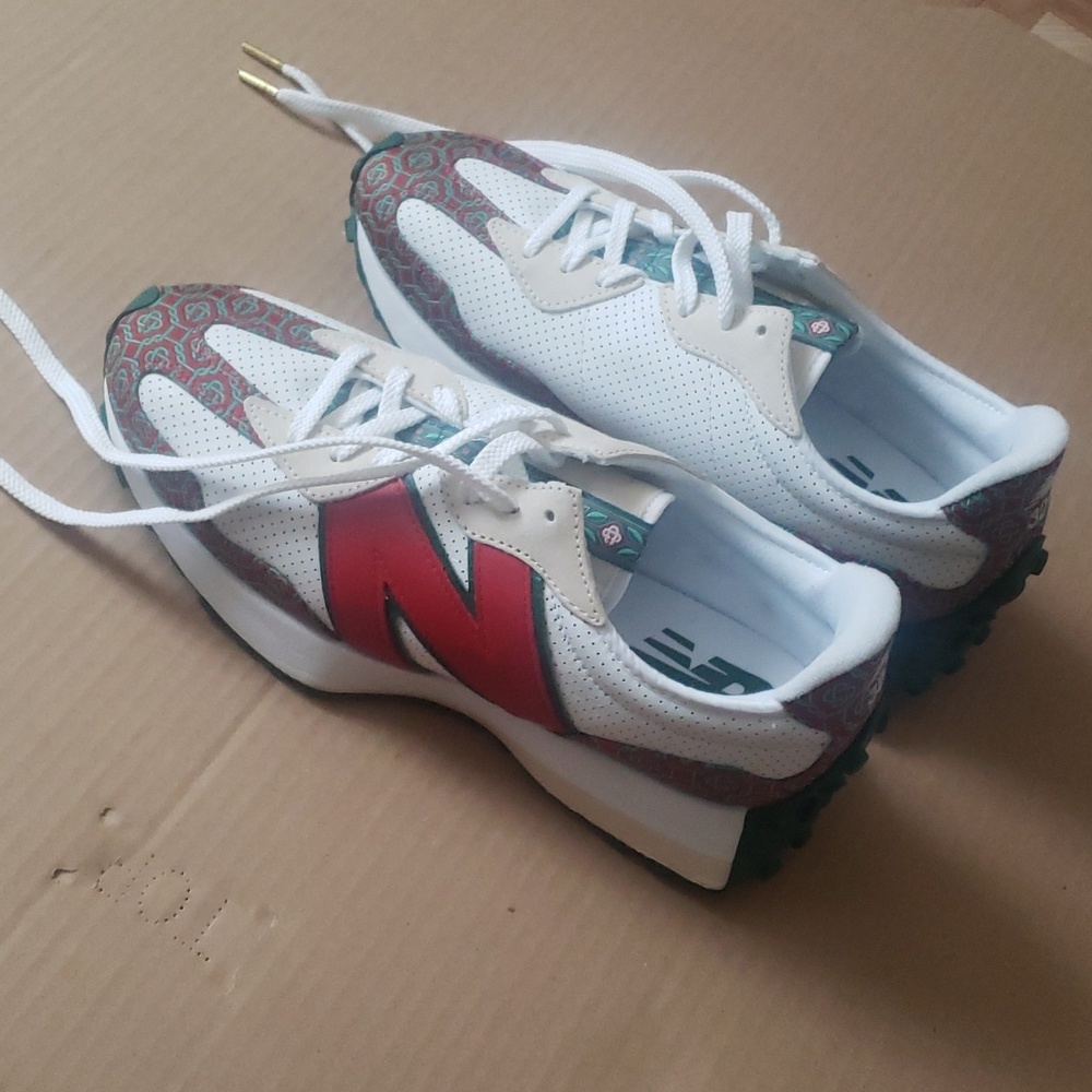 New Balance (Casablanca x 327)